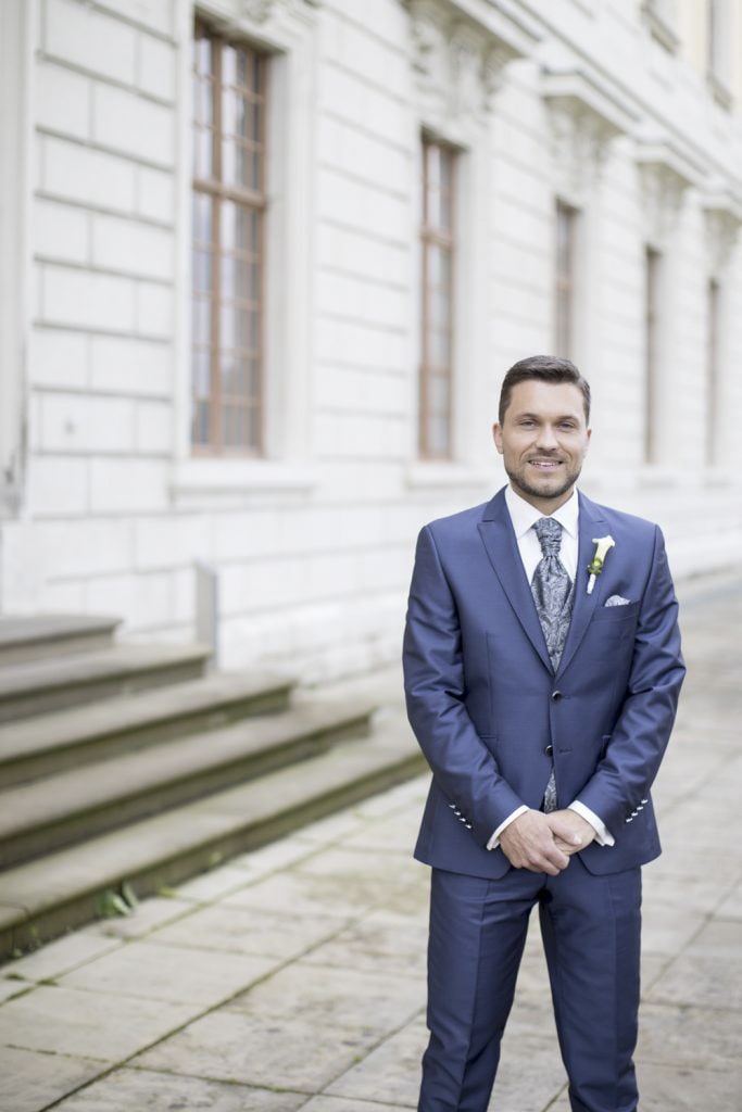 Hochzeitsfotograf Ludwigsburg First Look Schloss Ludwigsburg